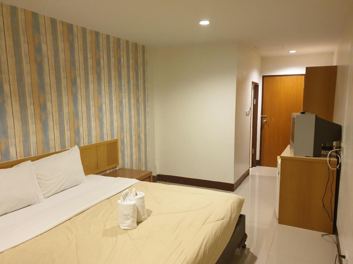 Hotel Naza Orchid à Pattaya Extérieur photo