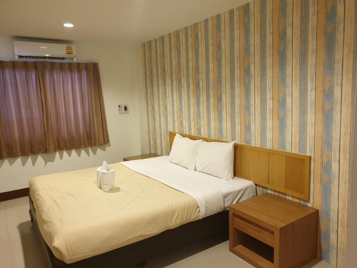 Hotel Naza Orchid à Pattaya Extérieur photo