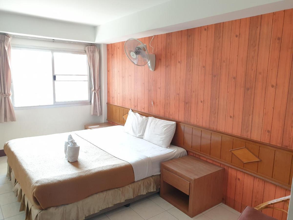 Hotel Naza Orchid à Pattaya Extérieur photo